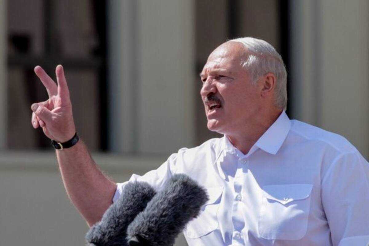 Alexander Lukashenko, pronuncia un discurso durante un mitin realizado en el centro de Minsk, el 16 de agosto del 2020