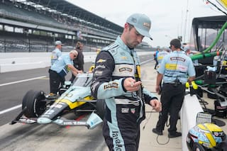Alexander Rossi choca y arrastra a otros en el primer accidente de prácticas de la Indy 500