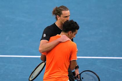 Alexander Zverev y Francisco Cerúndolo, en enero pasado, tras el triunfo del alemán en los 8vos de final del Australian Open
