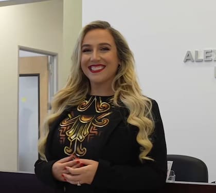 Alexandra Lozano Kennedy renunció en mayo de este año al Colegio de Abogados del Estado de Washington en lugar de enfrentar medidas disciplinarias