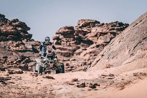 Alexandre Giroud recorre el territorio saudita; el piloto francés marca el pulso entre los quads sobre el argentino Pablo Copetti