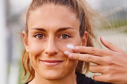 Alexia Putellas fue reconocida como la mejor jugadora del mundo en la última ceremonia del Balón de Oro; la emotiva historia de la nueva estrella del fútbol