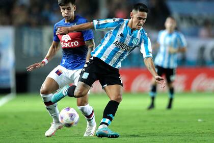 Alexis Castro, de Tigre, y Matías Rojas, de Racing; protagonistas de una noche a puro gol