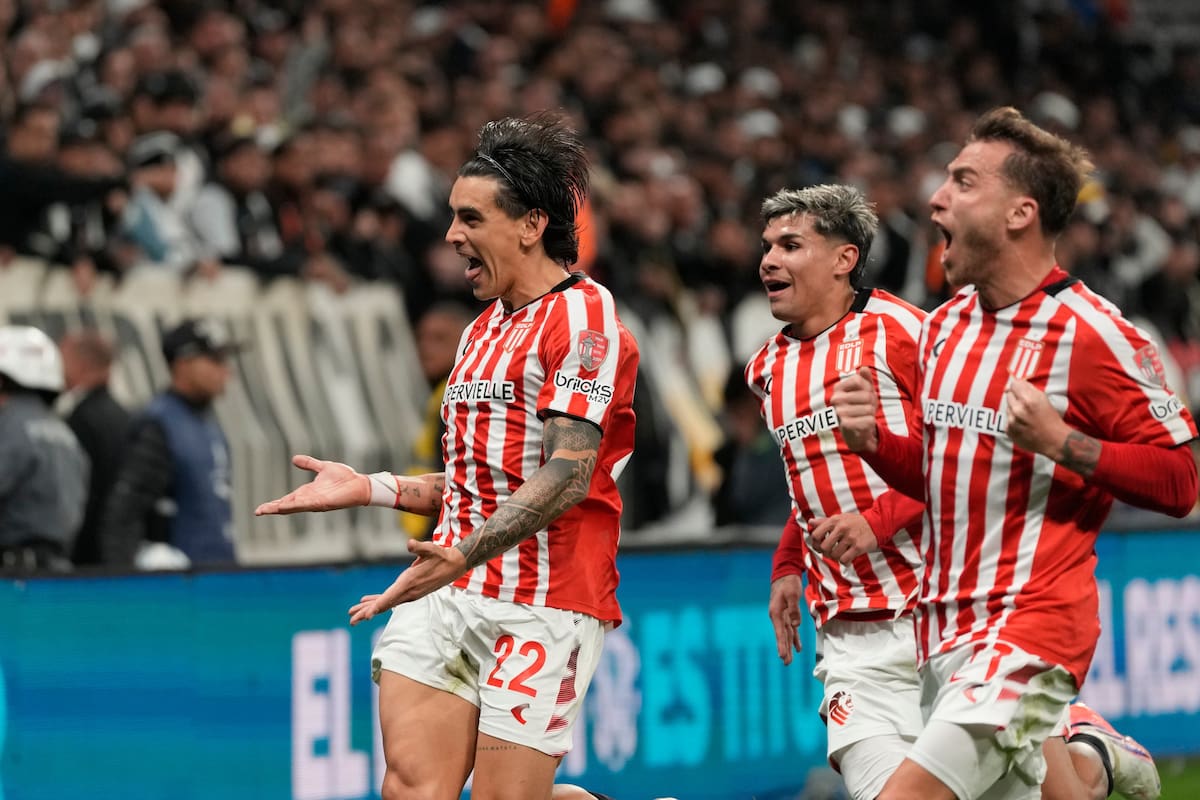 Alexis Castro marcó un golazo para la clasificación a semifinales de la Copa Libertadores