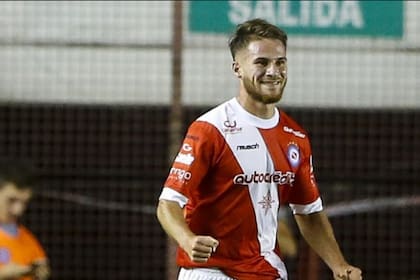 Alexis MacAllister fue otro de los jugadores cuya transferencia fue objetada por un socio de Argentinos Juniors en 2019.