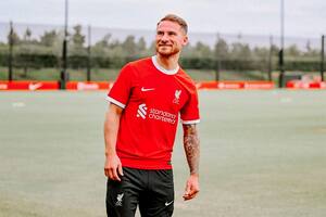 Alexis Mac Allister tuvo su primer día en el Liverpool y recibió la bienvenida de todos en el club