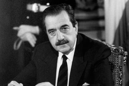Alfonsín, uno de los líderes que escribió sus memorias