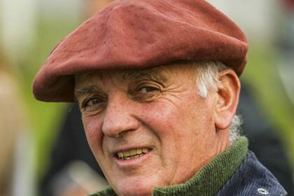 Alfonso Bustillo. Irá por presidencia de Angus por el oficialismo