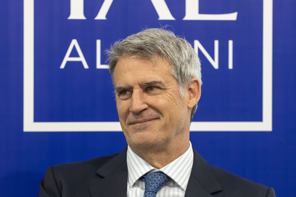 Alfonso Prat-Gay, durante una charla organizada por IAE Business School, la escuela de negocios de la Universidad Austral