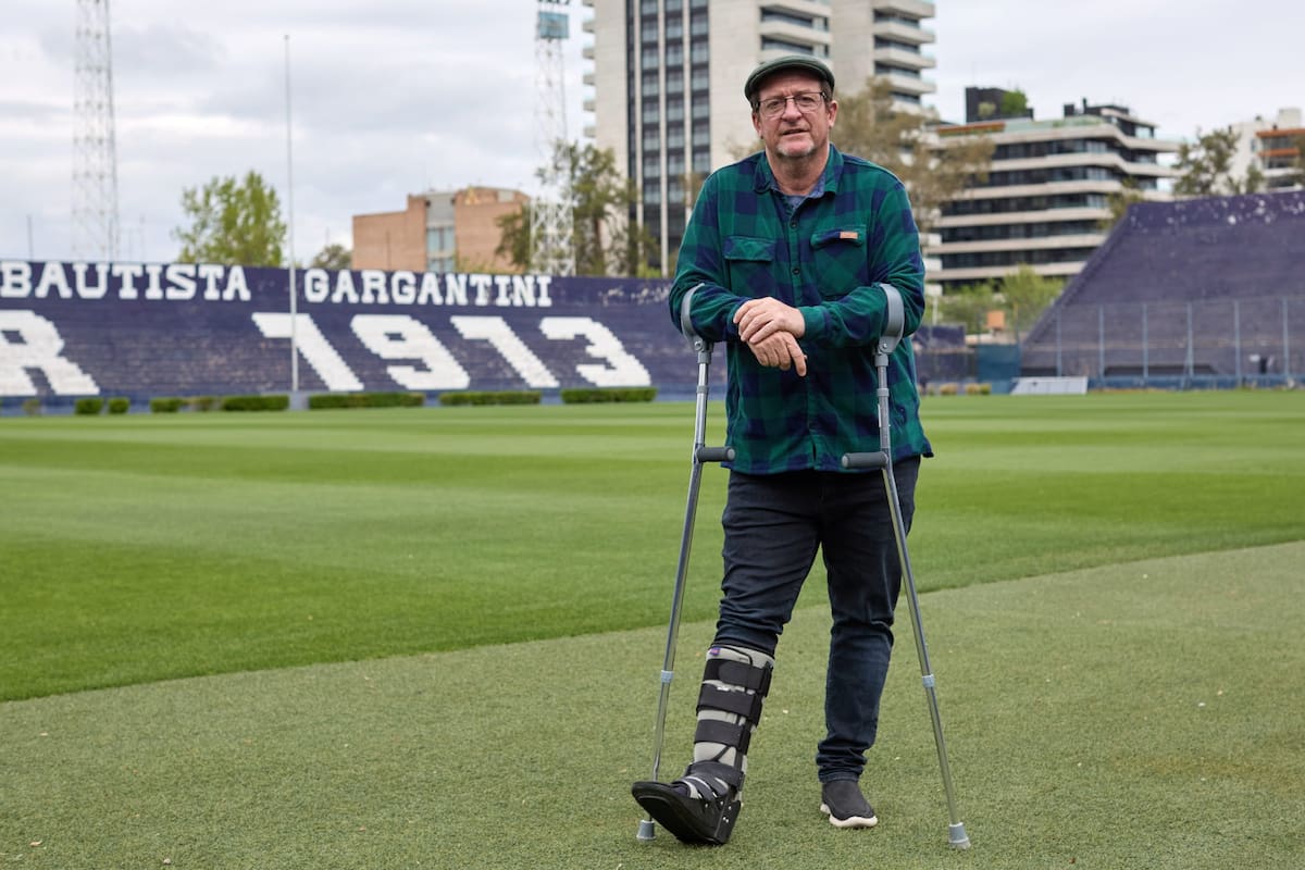Alfredo Berti en el estadio Gargantini, en el parque San Martín de Mendoza; sus tres etapas en Independiente Rivadavia dejaron una huella, y la actual, trajo el primer título nacional para el fútbol cuyano