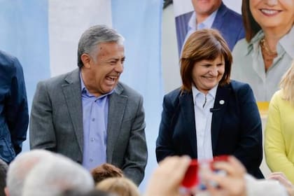 Alfredo Cornejo, precandidato a gobernador, y Patricia Bullrich, en Mendoza