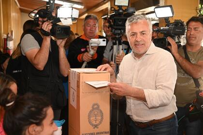 Alfredo Cornejo votó en Mendoza
