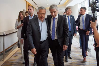 Alfredo Cornejo y Luis Caputo