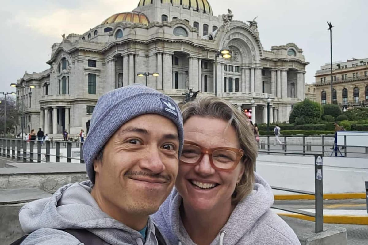 Alfredo Linares y su esposa Reagan Klein se mudaron a México ante las oleadas de deportaciones (IG @chefkasz)