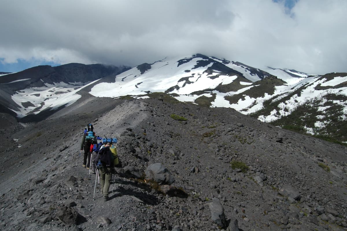 Alfredo Nabas, de 50 años, había caído por una grieta del volcán