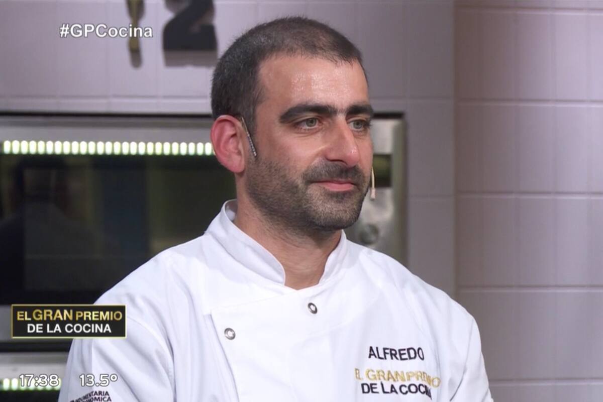 Alfredo, uno de los participantes más consistentes de la competencia, no tuvo un buen jueves y entregó dos de sus platos, crudos.