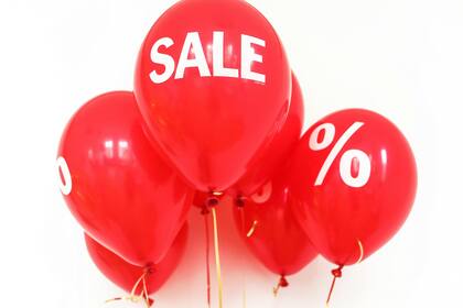 Algunas aplicaciones como Paypal, Rakuten y RetailMeNot sirven para encontrar descuentos en línea