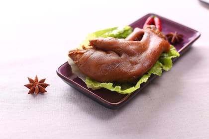 Algunas carnes como las manos de cerdo son ricas en colágeno