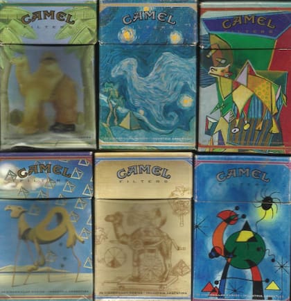 Algunas de las cajas de cigarrillos que colecciona Julián Camoletto (foto: Facebook)