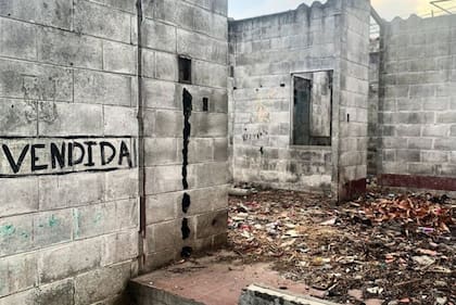 Algunas de las casas antes tomadas por las pandillas en La Campanera están siendo vendidas a nuevos vecinos.