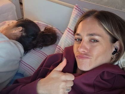 Algunas de las imágenes de la intimidad que vivían Ernestina y Rocío trabajando juntas