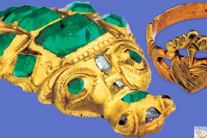 Algunas de las joyas que se hallaron en el galeón, van desde anillos, colgantes, rosarios, etc. Todo de oro de 24 quilates