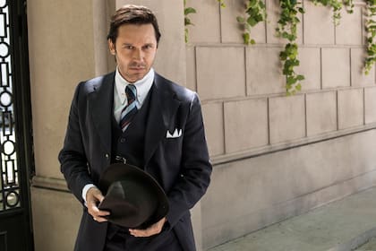 Algunas escenas de la nueva tira de eltrece, Argentina, tierra de amor y venganza