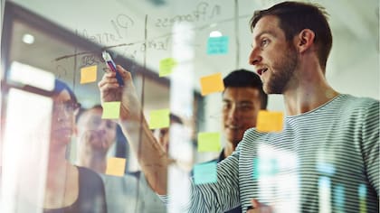 Si quieres mejorar tu propia creatividad, Meinel recomendó que te pruebes a ti mismo con regularidad en los pequeños problemas que encuentres