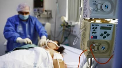 Algunas personas con covid desarrollan formas más graves de la enfermedad.