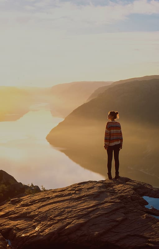 Algunas personas pueden ser más resilientes que otras debido a la genética y otros factores como los determinantes sociales