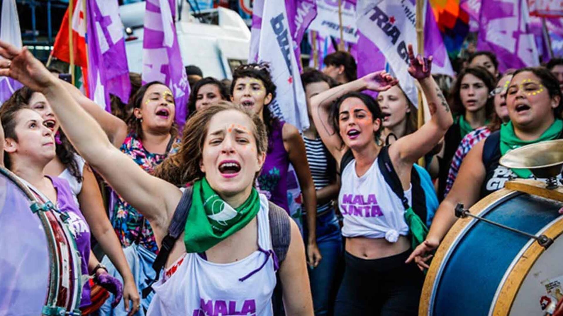 Algunas, siempre se encolumnaron en las filas del feminismo; otras, cambiaron su forma de ver las cosas con el correr del tiempo; hoy, presiden agrupaciones y asociaciones civiles que luchan por los derechos de la mujer