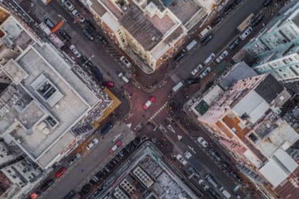 Algunos académicos opinan que lo que hagamos en el siglo XXI tendrá un impacto enorme en la historia de la humanidad