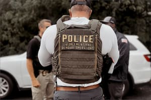 Más de US$21 millones por detener migrantes para el ICE