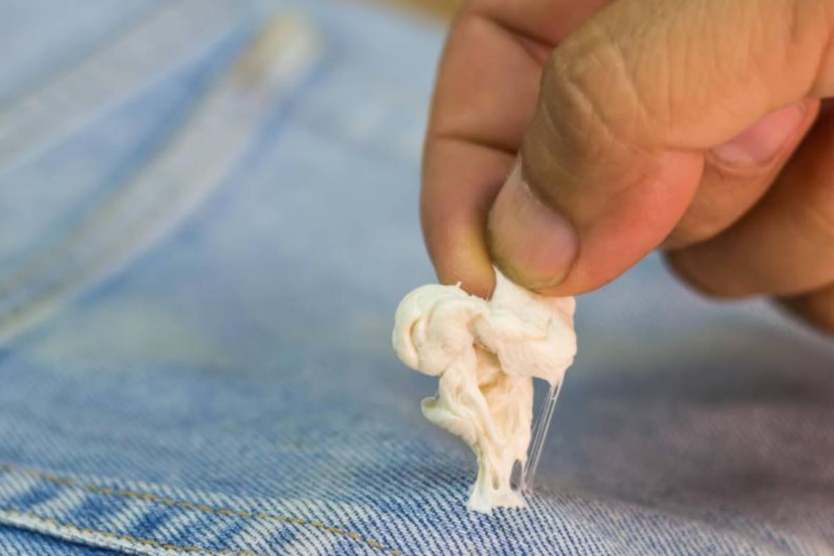 Algunos consejos caseros para quitar las manchas de chicle de la ropa