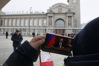 Algunos creen que las decisiones de Putin están afectadas por "pensamiento de grupo".