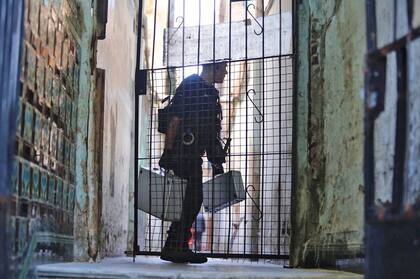Algunos de los elementos secuestrados durante el allanamiento