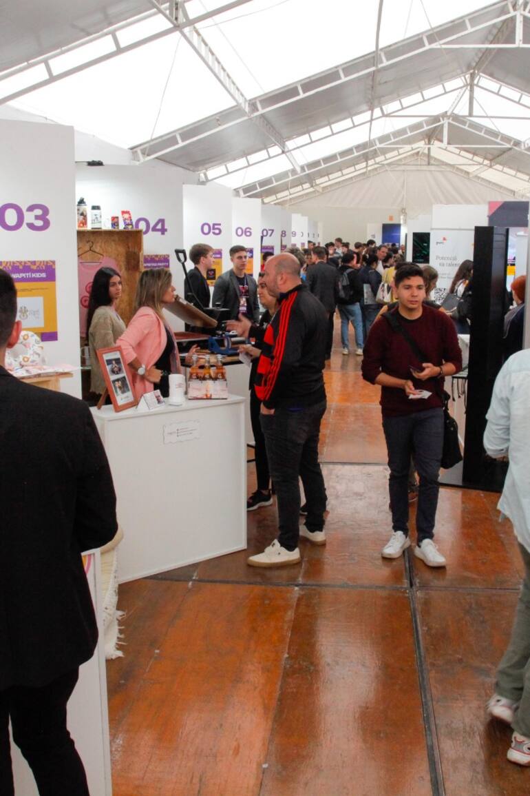 Algunos de los emprendedores que se presentaron en Feria 21.