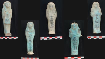 Algunos de los objetos encontrados en la tumba (Foto: Ministerio de Turismo y Antigüedades de Egipto)