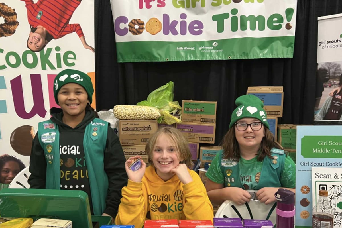 Algunos de los sabores más queridos del programa Girl Scout Cookie, como Toast-Yay! y Girl Scout S’mores, serán discontinuados al final de la temporada (gsmidtn.org)