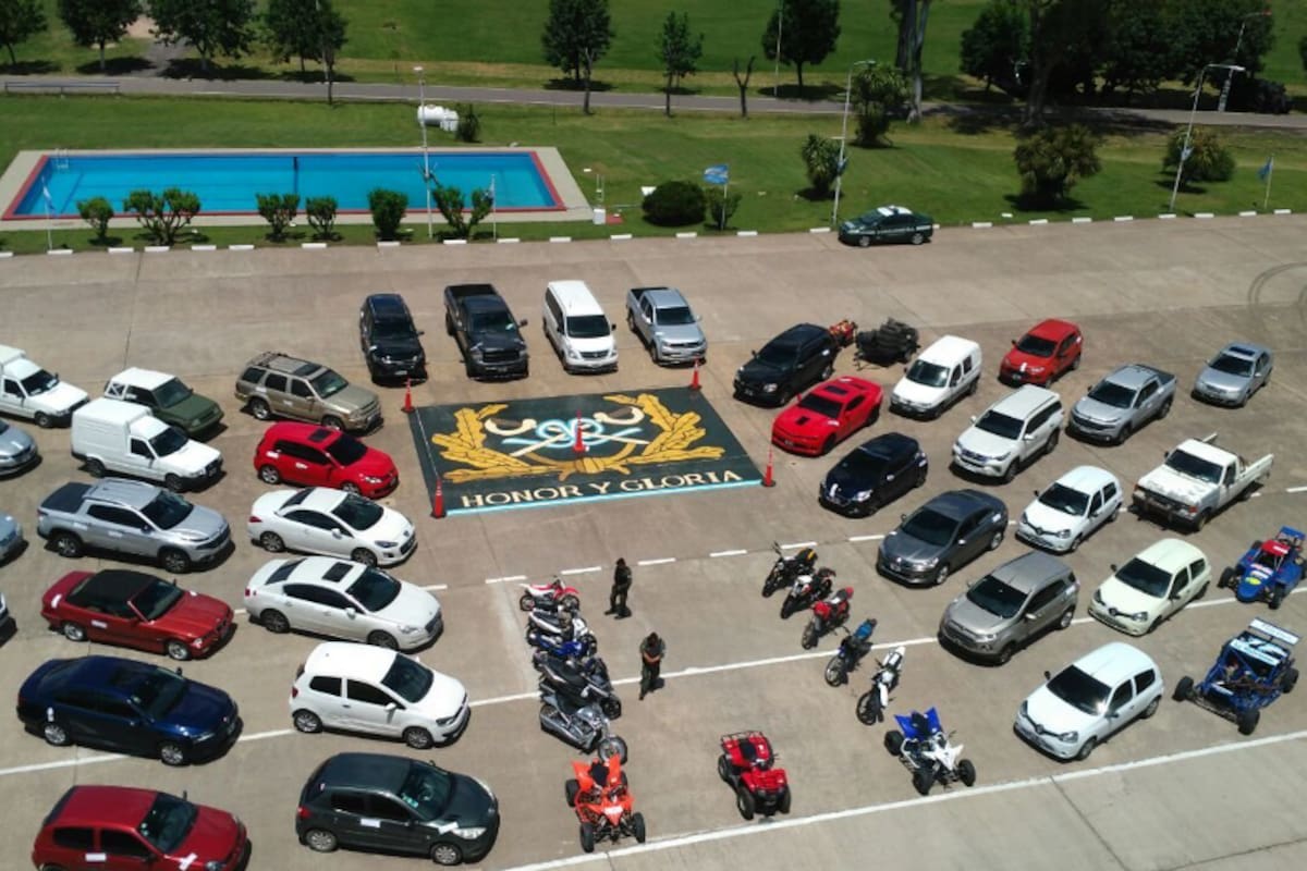 Algunos de los vehículos incautados en los allanamientos realizados por Gendarmería