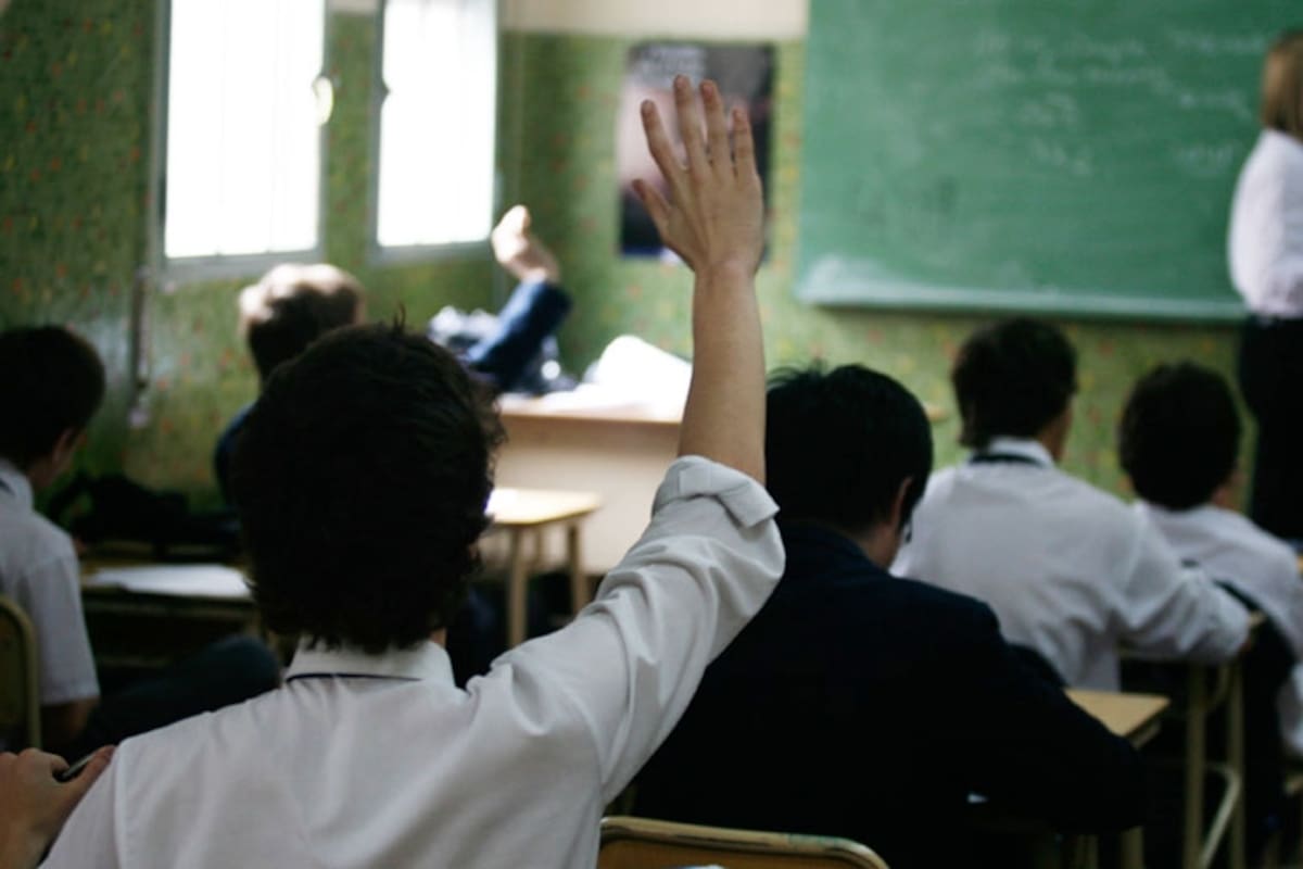 Algunos docentes y alumnos dicen que la reforma fue"inconsulta" e "inaplicable"