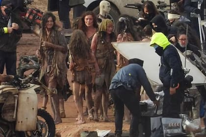 Algunos extras de la película durante la grabaciones
