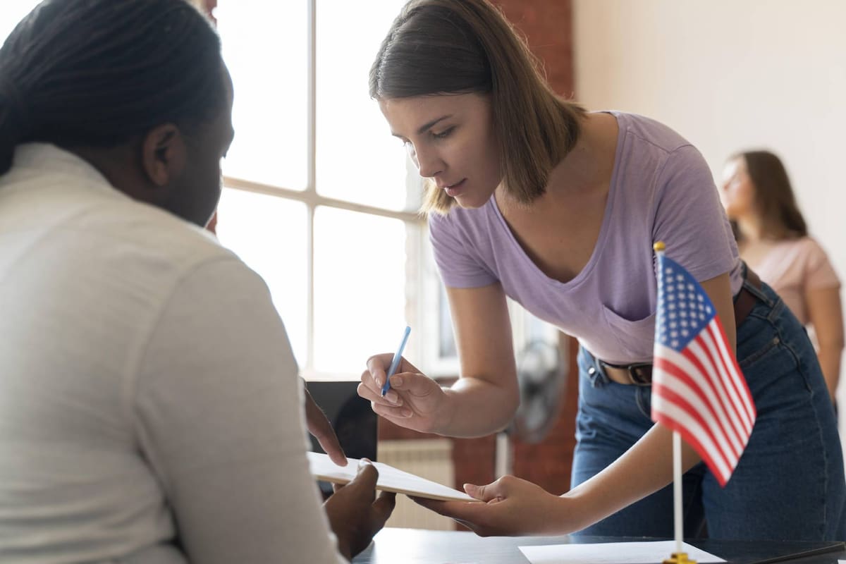 Algunos inmigrantes pueden solicitar la cancelación de la deportación si reúnen ciertos requisitos