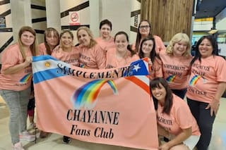 Entre reuniones virtuales y requisitos de ingreso: así es el club +50 que espera por el regreso de Chayanne