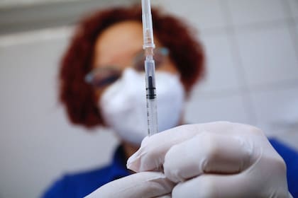 Algunos países de la Unión Europea decidieron imponer la vacunación obligatoria; Austria lo hará a partir de febrero y Grecia también tomó la decisión de implementarla, en las personas mayores de 60