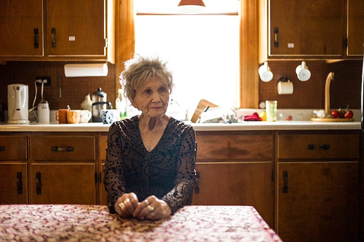 Alice Munro fue galardonada con el Nobel de Literatura
