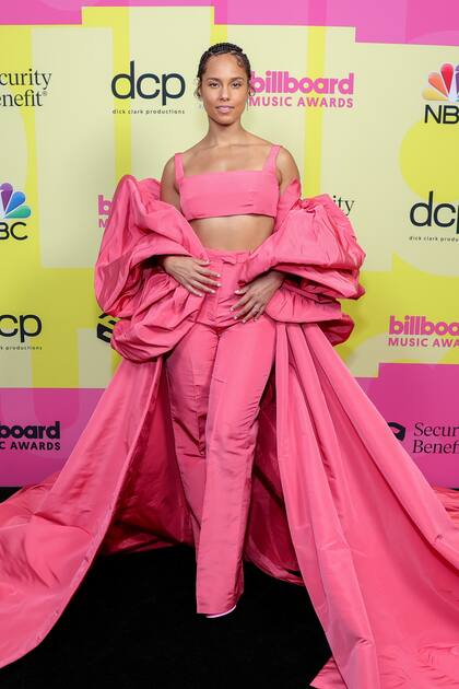 Alicia Keys en un impactante diseño de Valentino