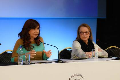 Alicia Kirchner, cuñada de Cristina, la respaldó junto con otros gobernadores