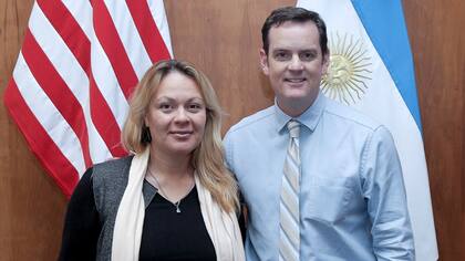 En 2020 Alika Kinan recibió el “Premio Héroe contra la Trata de Personas” por parte del gobierno de Estados Unidos