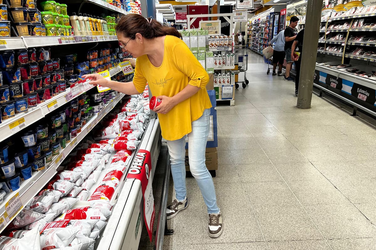 Alimentos y bebidas no alcohólicas aumentó 4,7%, con una incidencia de 0,83 puntos porcentuales en el nivel general